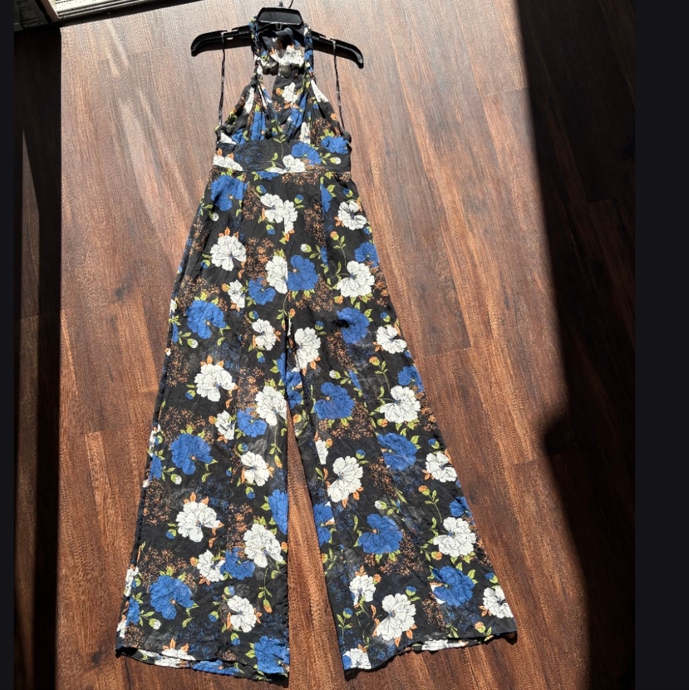 (NEW) ESSUE FLOWER BODYSUIT FOR WOMEN SUZE:S.